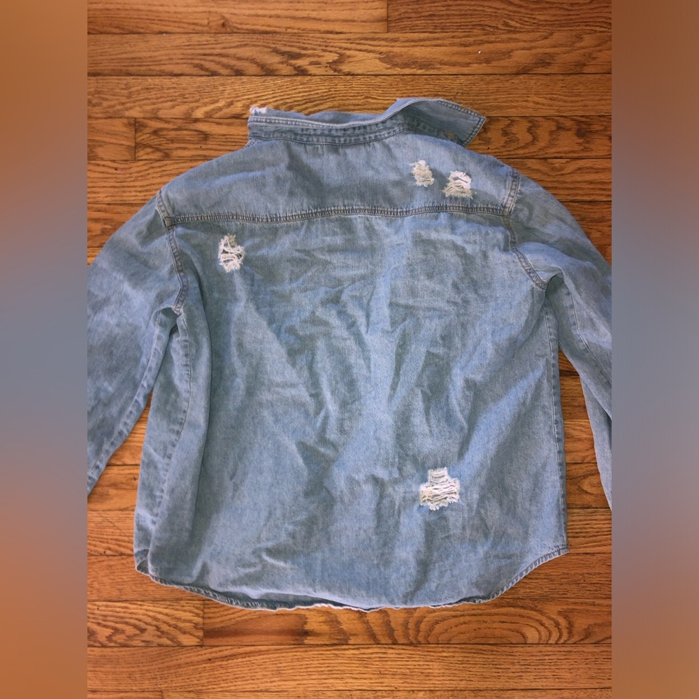 Women’s Jean denim shirt jacket distressed button up - Picture 8 of 11